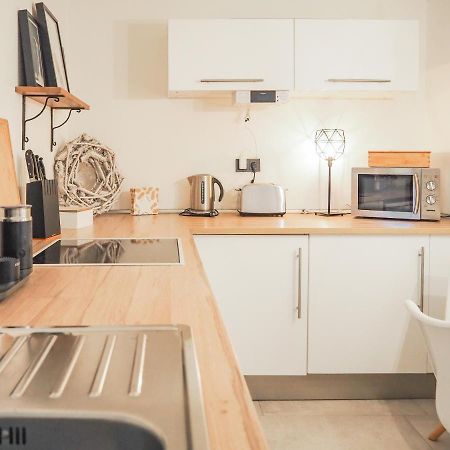Stylische Wohnung In Ruhiger Lage, Sehr Messenah Laatzen Extérieur photo