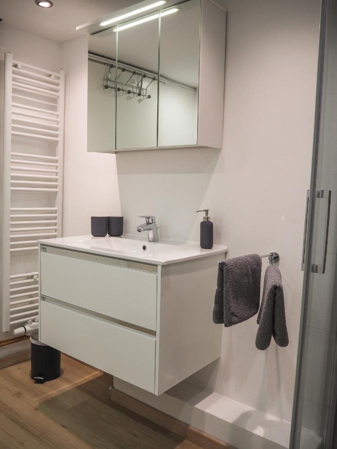 Stylische Wohnung In Ruhiger Lage, Sehr Messenah Laatzen Extérieur photo