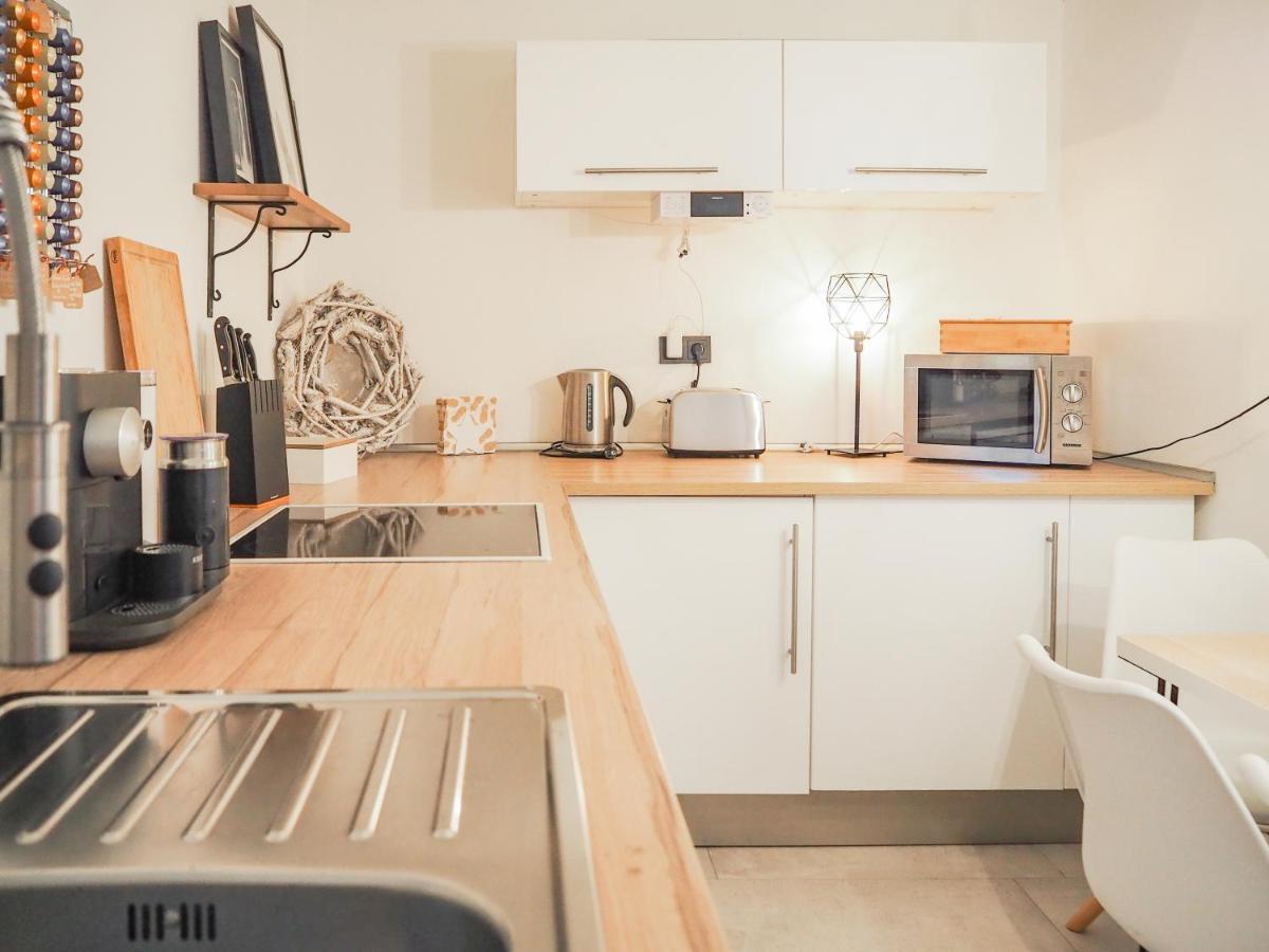 Stylische Wohnung In Ruhiger Lage, Sehr Messenah Laatzen Extérieur photo