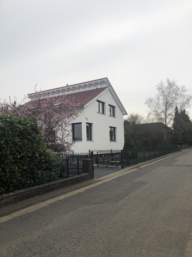 Stylische Wohnung In Ruhiger Lage, Sehr Messenah Laatzen Extérieur photo